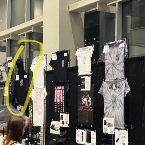 Blackpink born pink hoodie - Picture 2 of 4